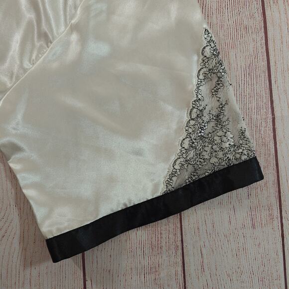 Morgan Taylor lace inset black trim ivory satin robe sz XXL - Picture 5 of 8